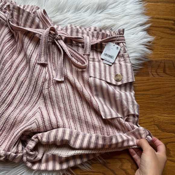 NWT Free People One Harriett Striped Shorts in Mauve Combo - Picture 5 of 11